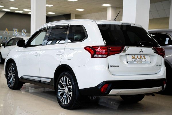Mitsubishi Outlander — изображение 11