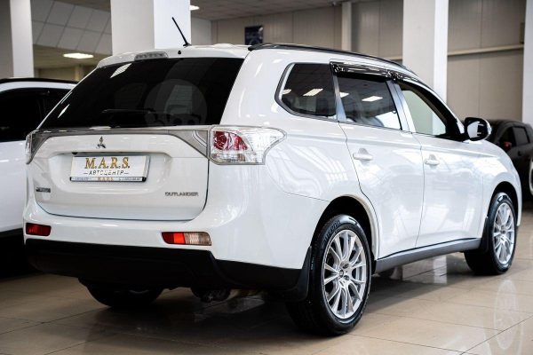 Mitsubishi Outlander — изображение 12