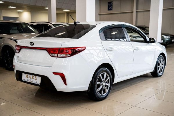 Kia Rio — изображение 12