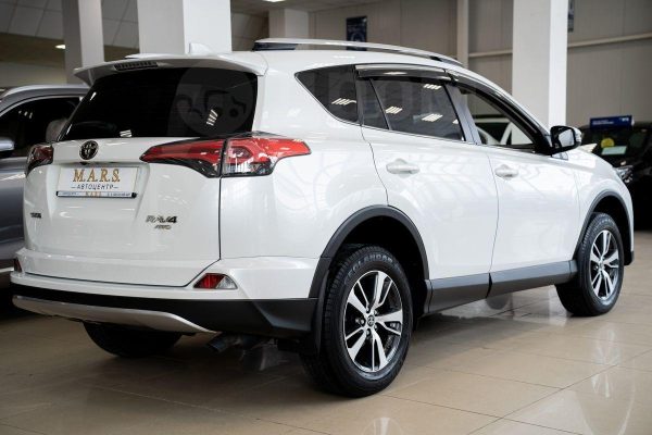 Toyota RAV4 — изображение 12