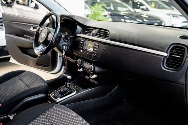 Kia Rio — изображение 16