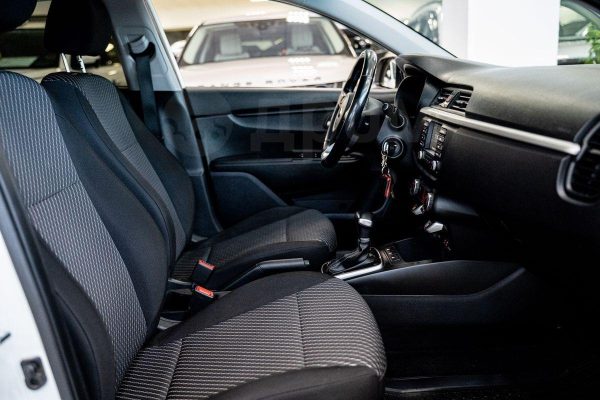 Kia Rio — изображение 17