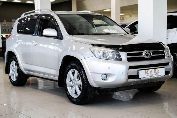 Toyota RAV4 — изображение 2