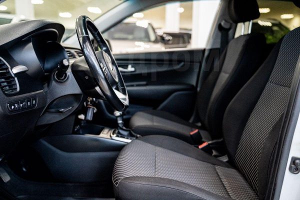 Kia Rio — изображение 21