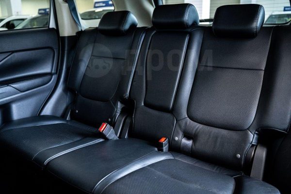 Mitsubishi Outlander — изображение 23