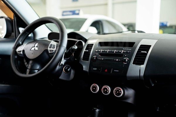 Mitsubishi Outlander — изображение 24
