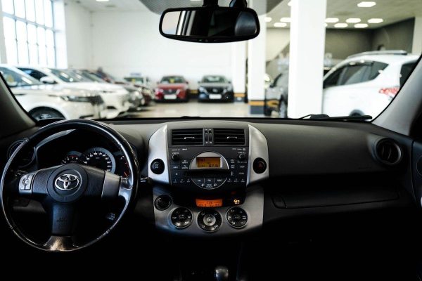 Toyota RAV4 — изображение 28