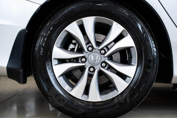 Honda Accord — изображение 9