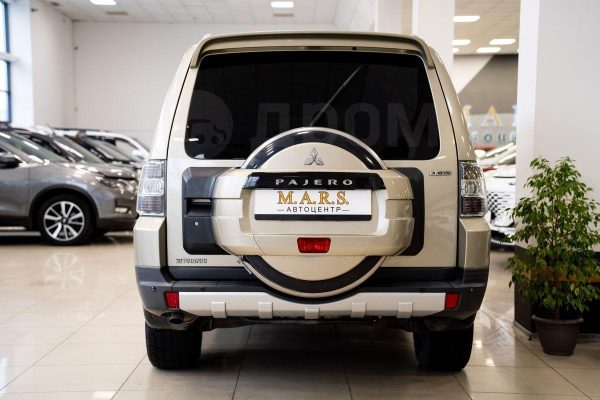 Mitsubishi Pajero — изображение 10