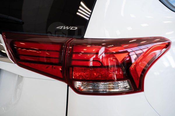 Mitsubishi Outlander — изображение 10
