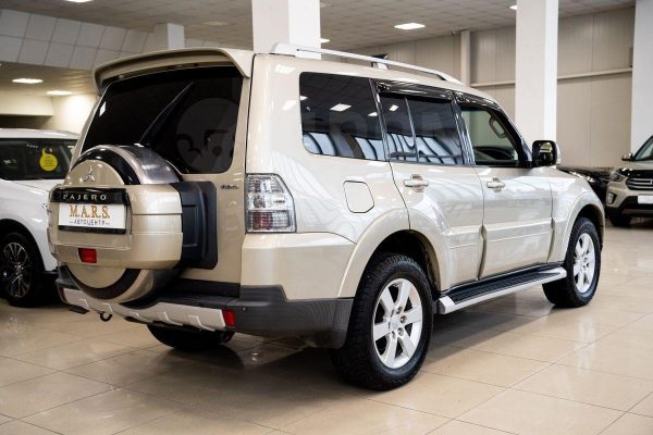 Mitsubishi Pajero — изображение 11
