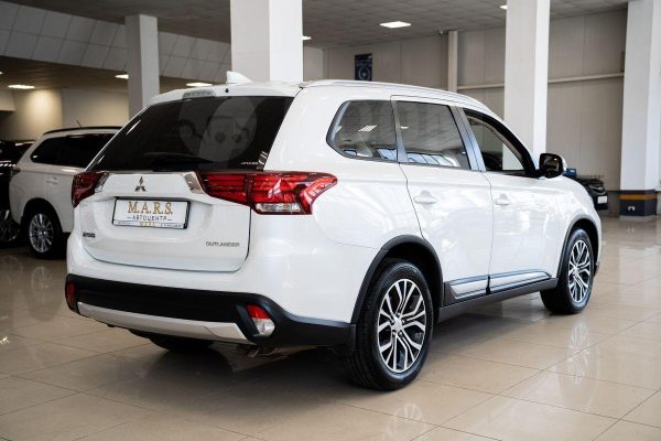 Mitsubishi Outlander — изображение 11