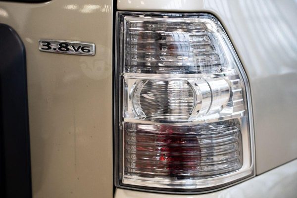 Mitsubishi Pajero — изображение 12