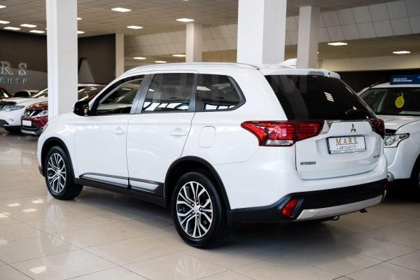 Mitsubishi Outlander — изображение 13