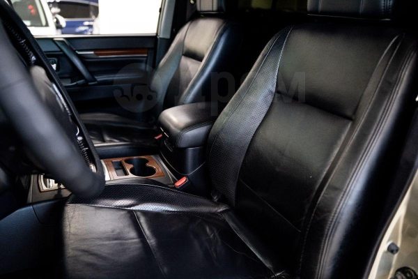 Mitsubishi Pajero — изображение 18