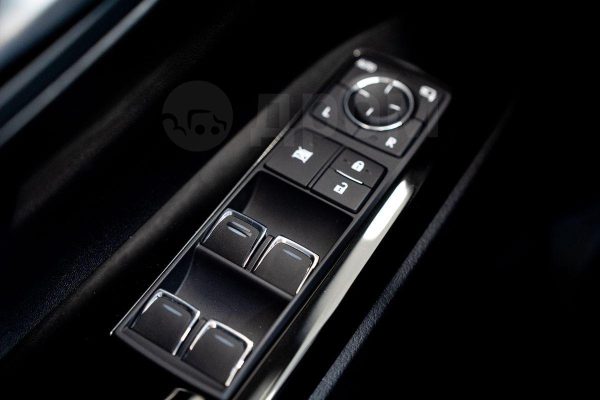 Lexus LX570 — изображение 24
