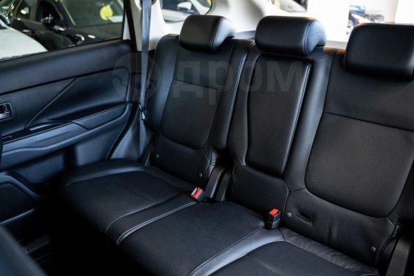 Mitsubishi Outlander — изображение 25
