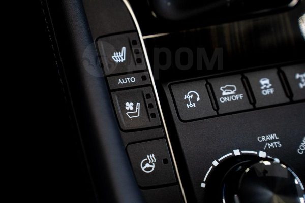 Lexus LX570 — изображение 26