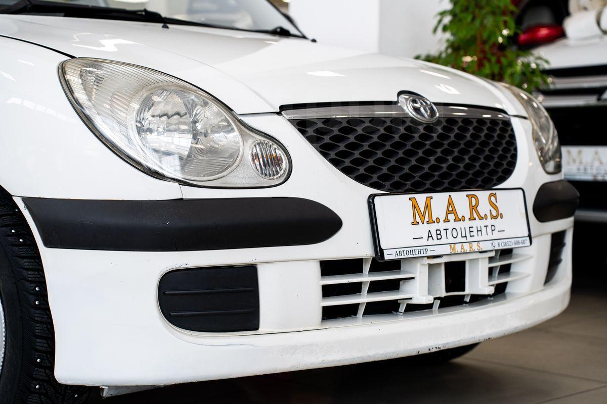 Toyota Duet — изображение 6