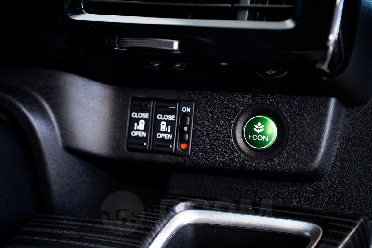 Honda Stepwgn — изображение 17